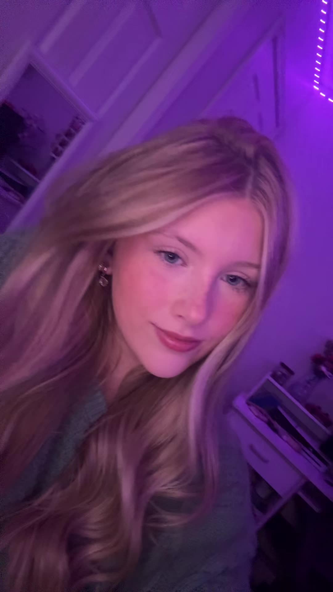 @🥂abby
