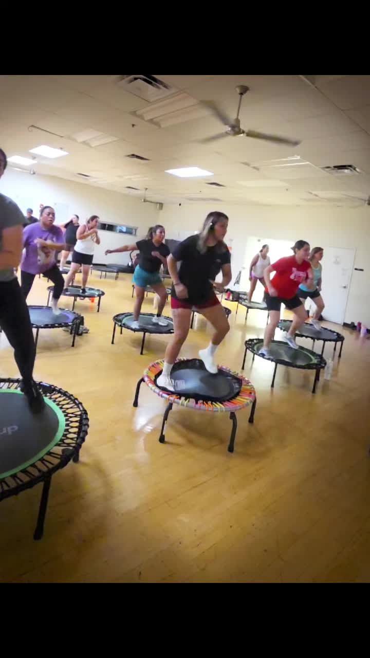@Ari Alvarado jumping studio