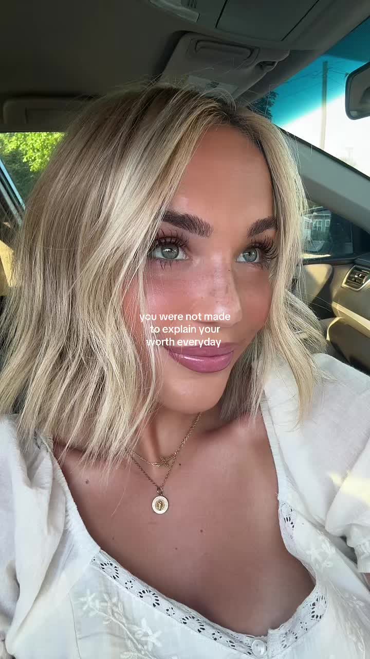 @MAISEY RAY