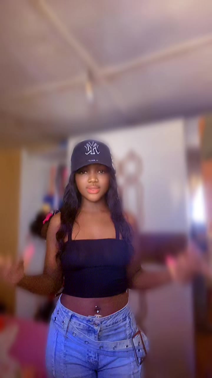 @Black berry 🖤