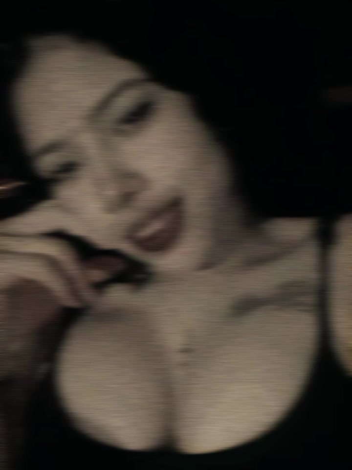 @anyelina