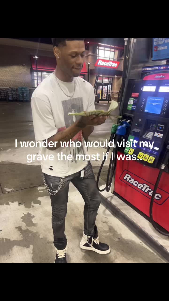 @🕷️