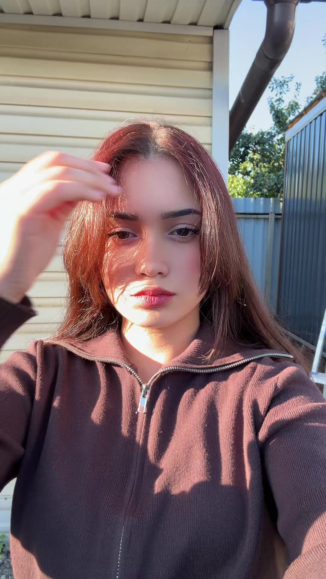 @E