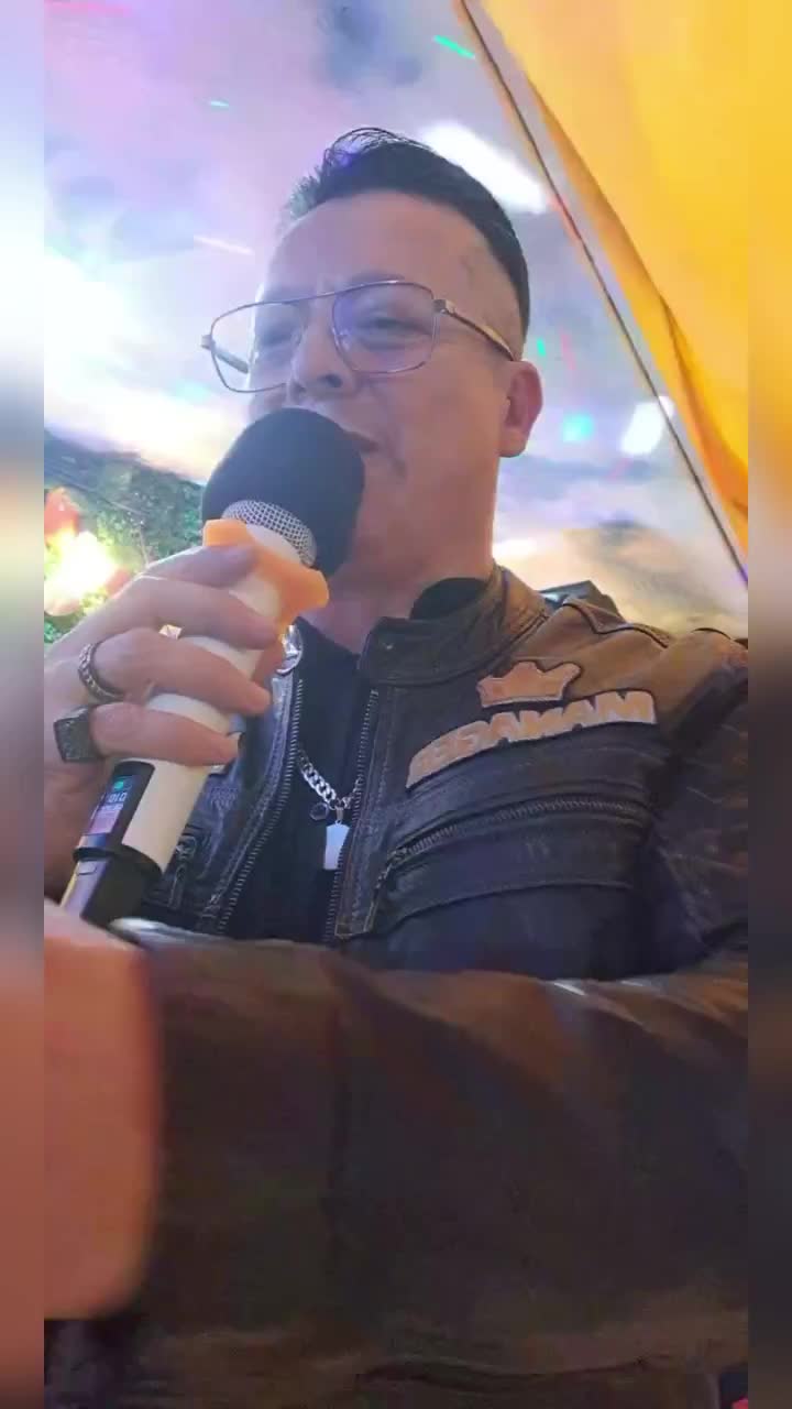 @Elking Medina 🎼🎙️