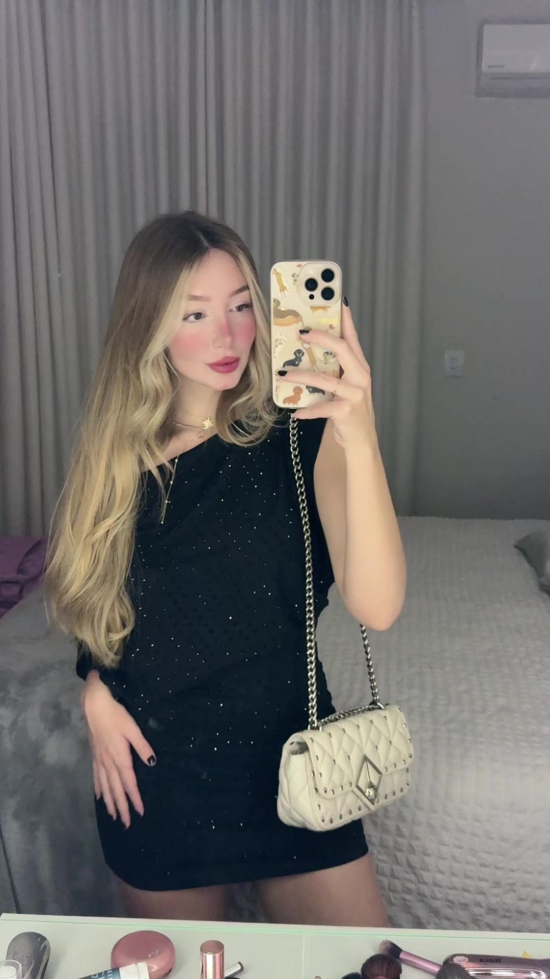 @Karolina Mendes