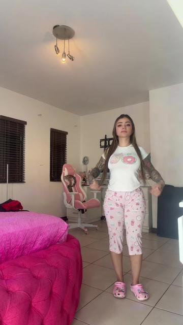 @MeliAlfaroOficial