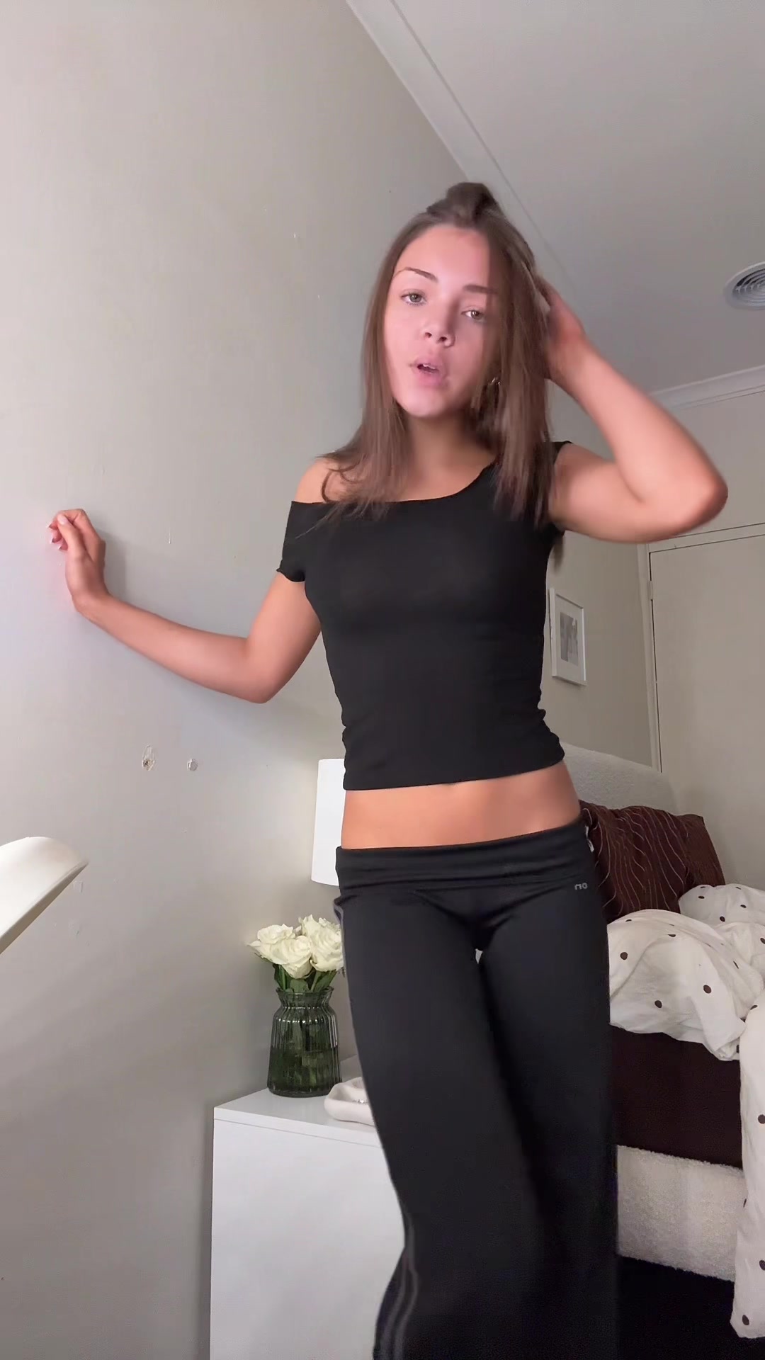 @🧟&zwj;♀️