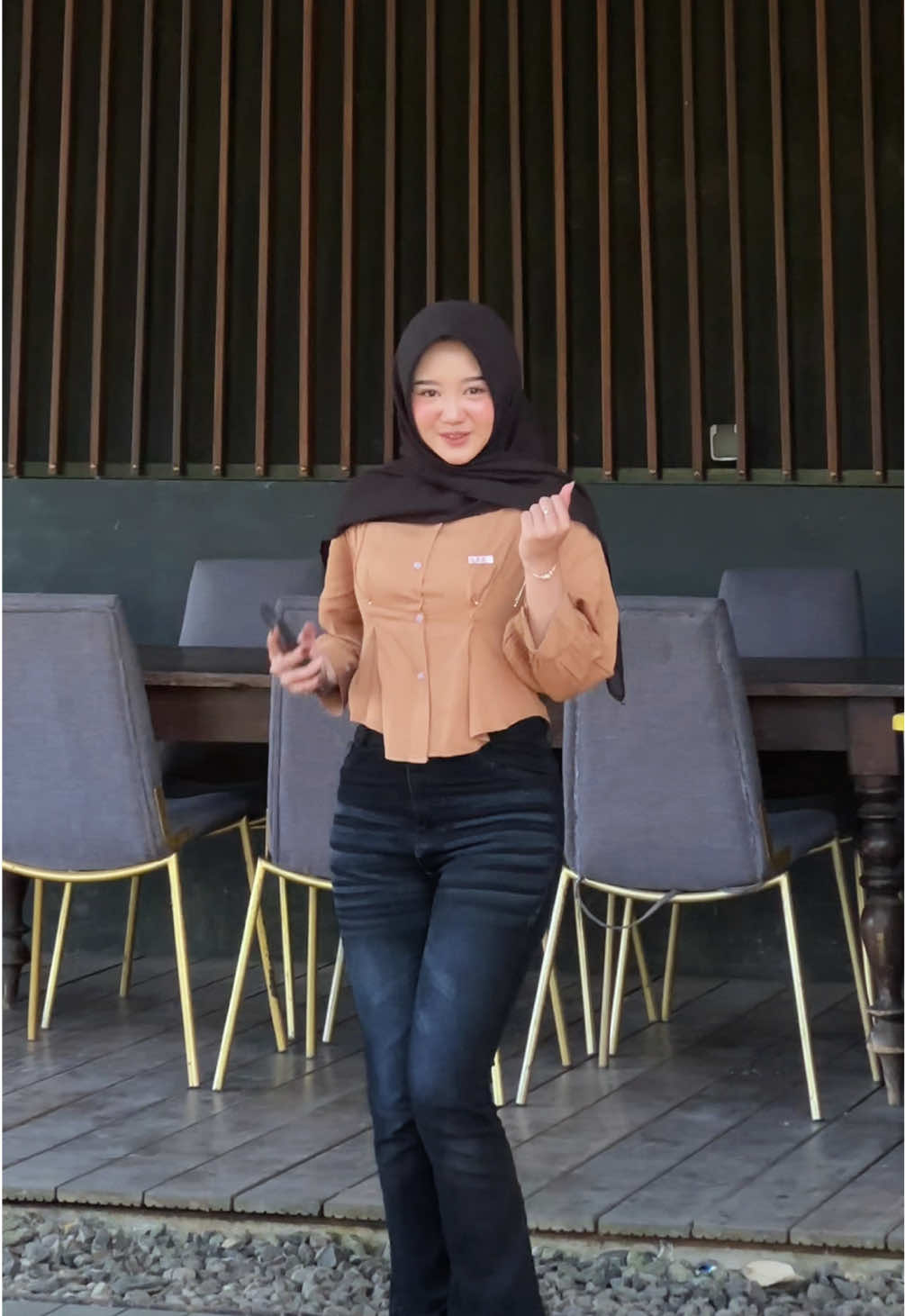 @auniaaaa