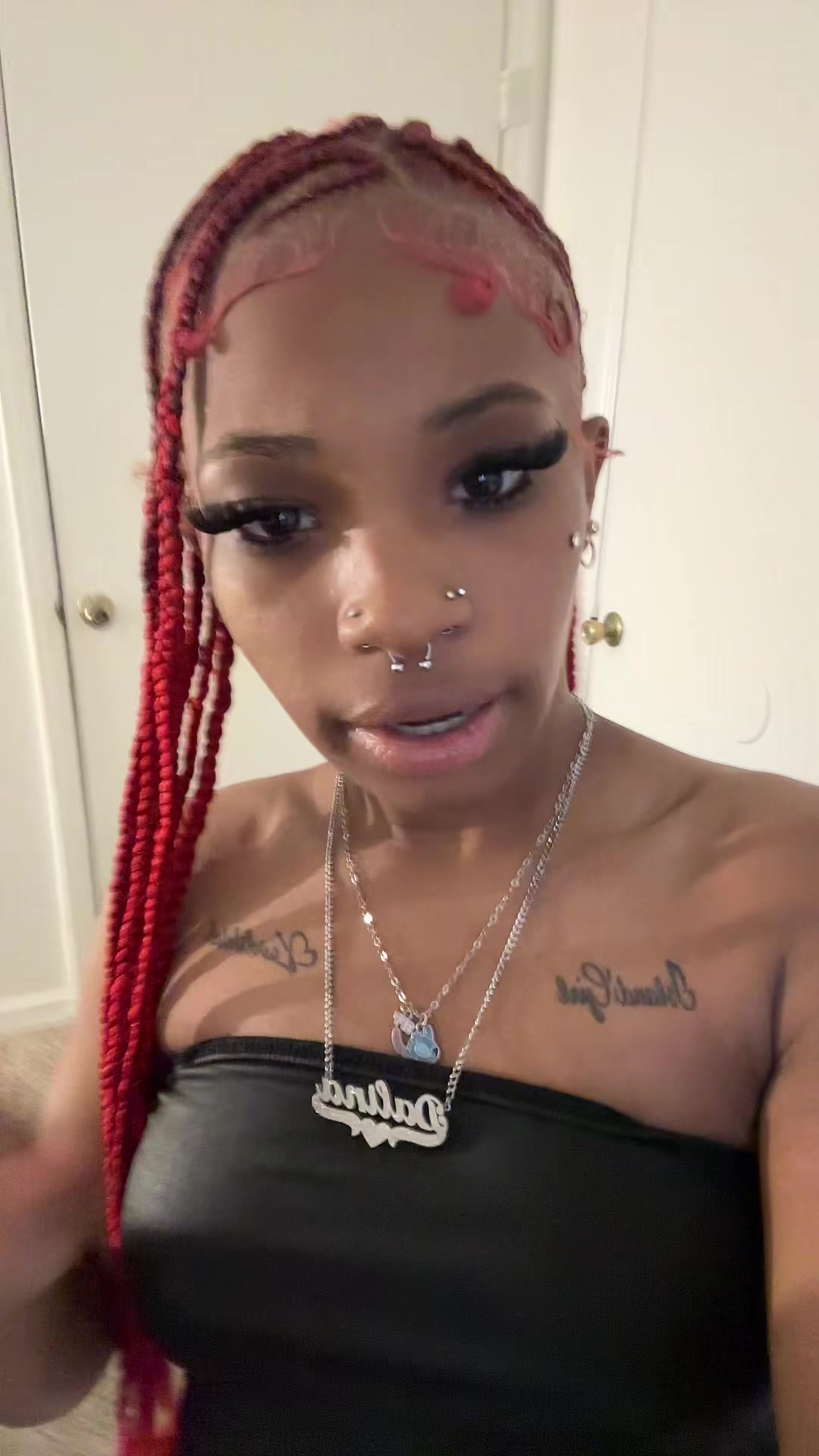 @👩🏽&zwj;❤️&zwj;💋&zwj;👩🏽