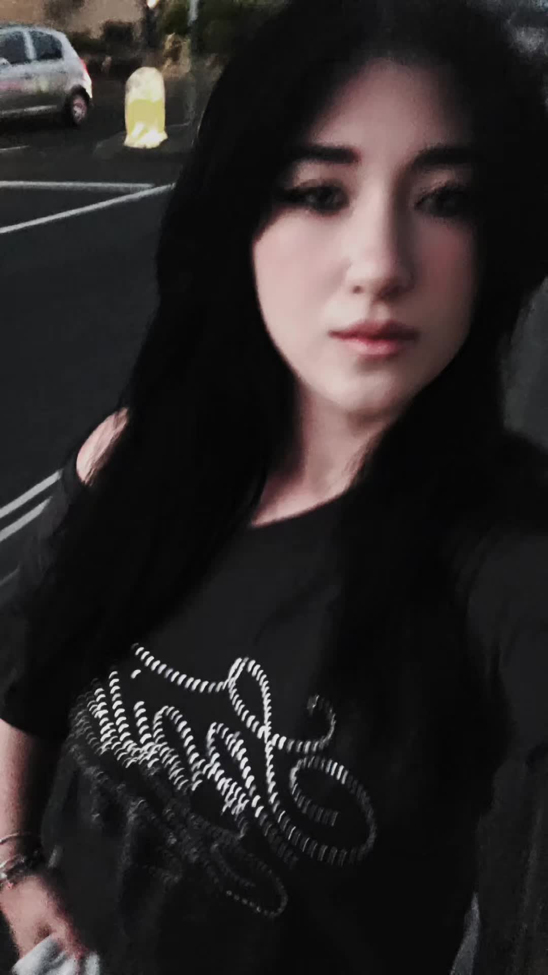 @🖤