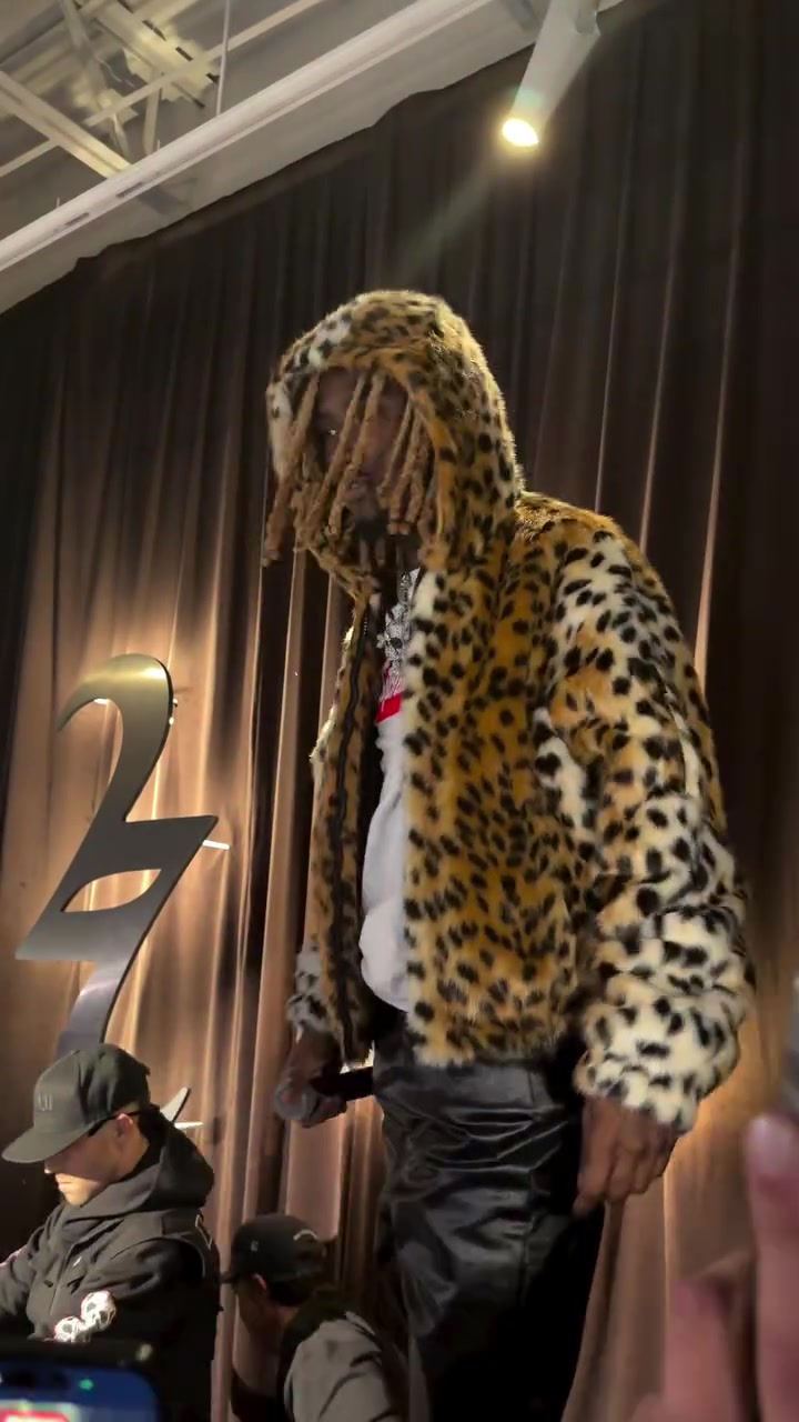 @thisnothimv