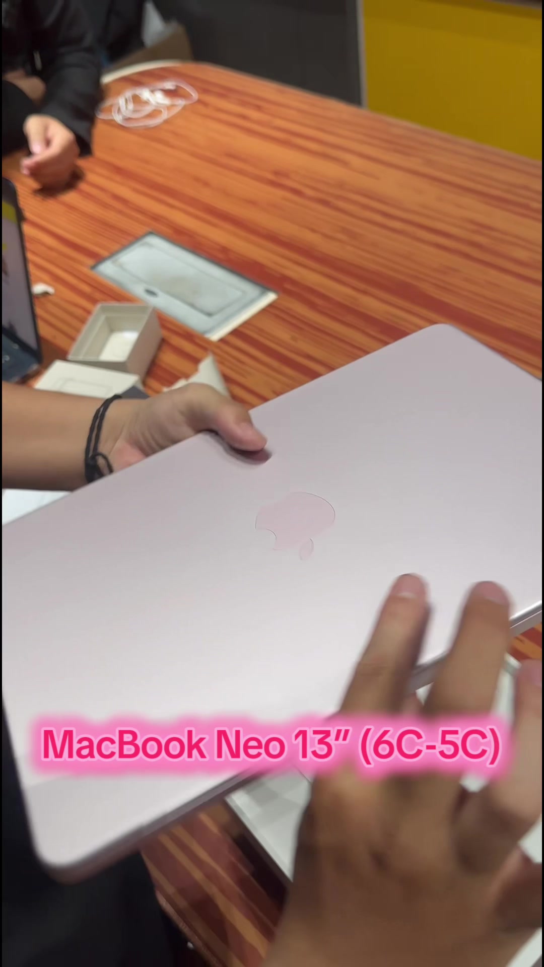 @Beckie Deal Computer បេកគីឌៀល