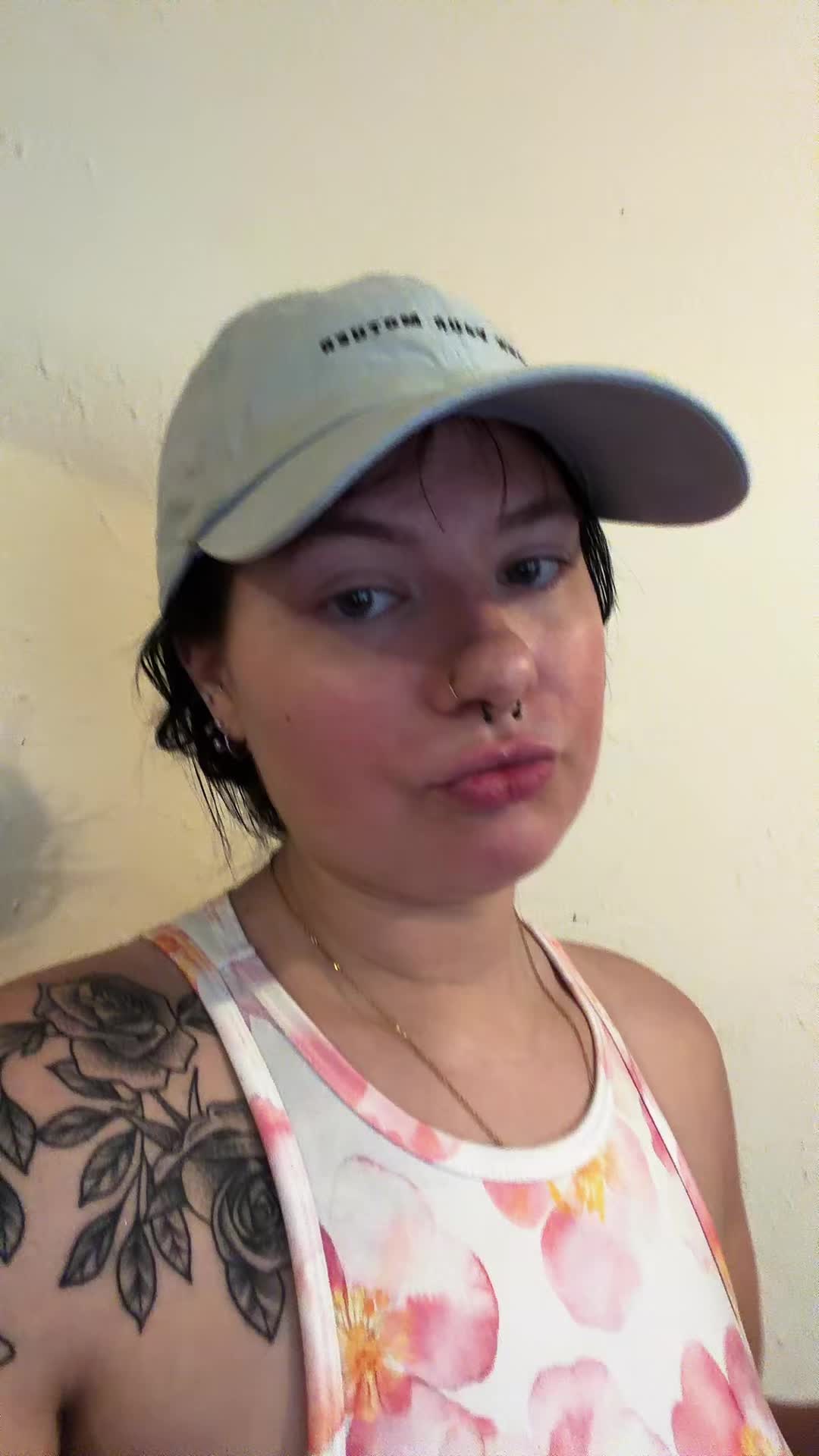 @Yooo_its_megan