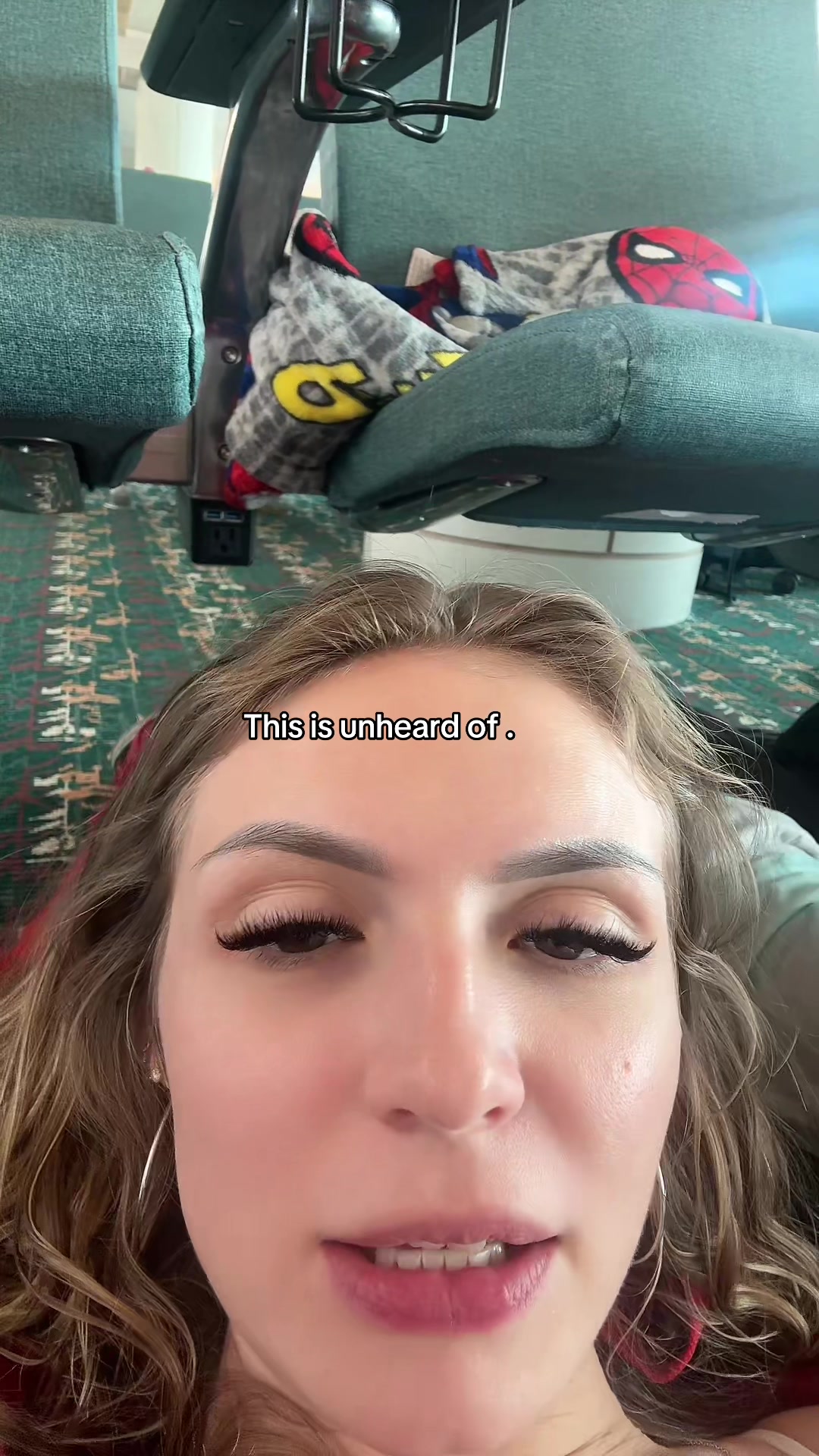 @niki&nicole