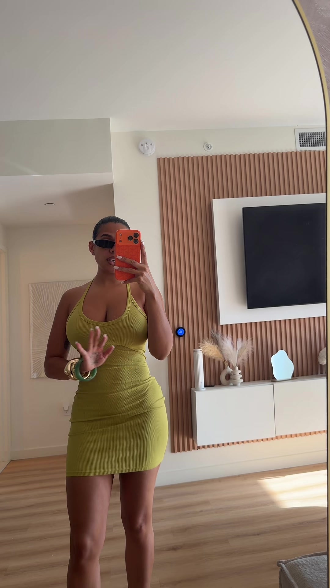 @Ballyy