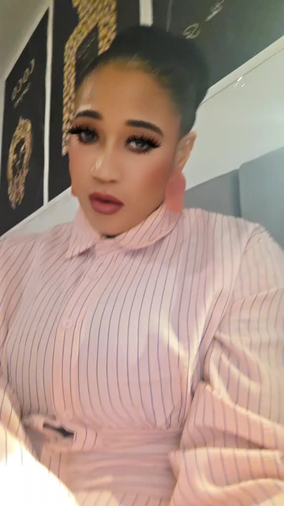 @Demi