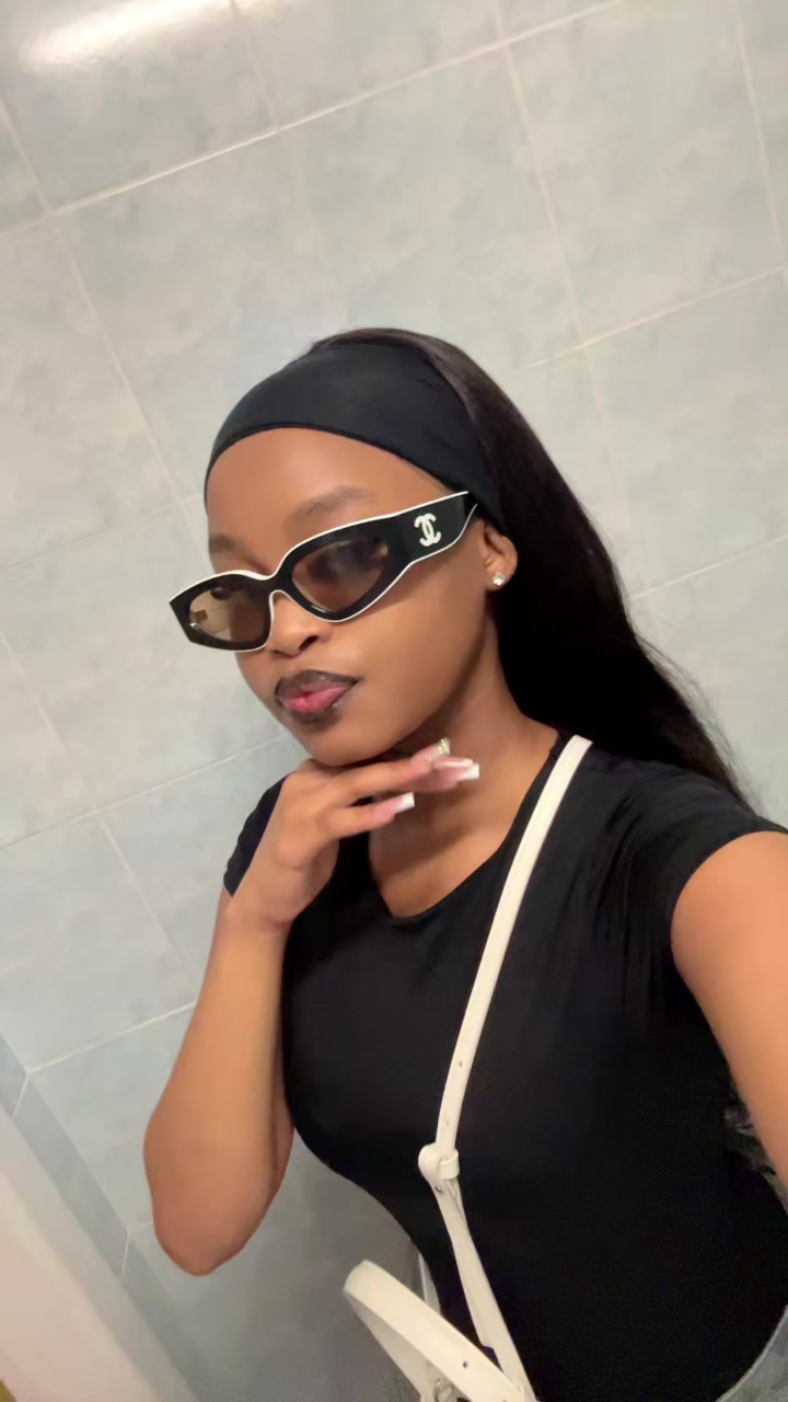 @𝑩 𝑹 𝑬 𝑬