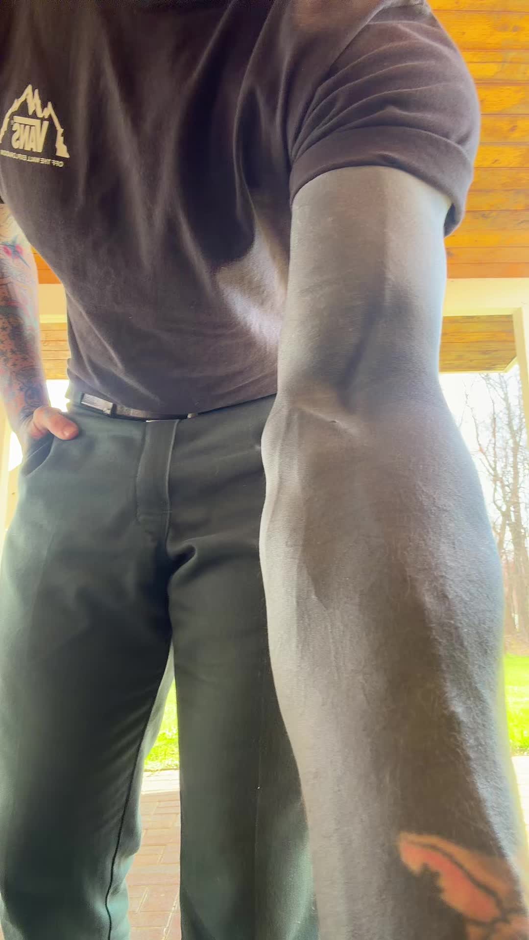 @nikaliee_
