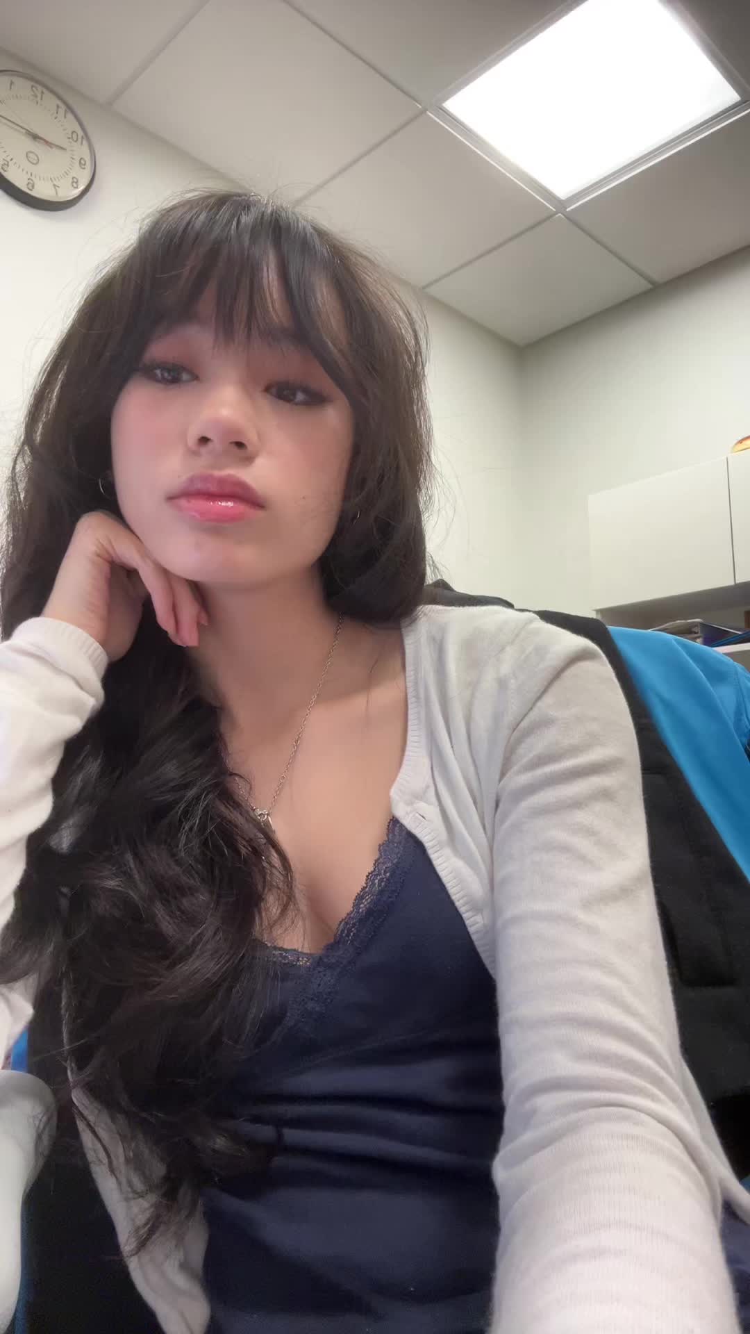 @:3