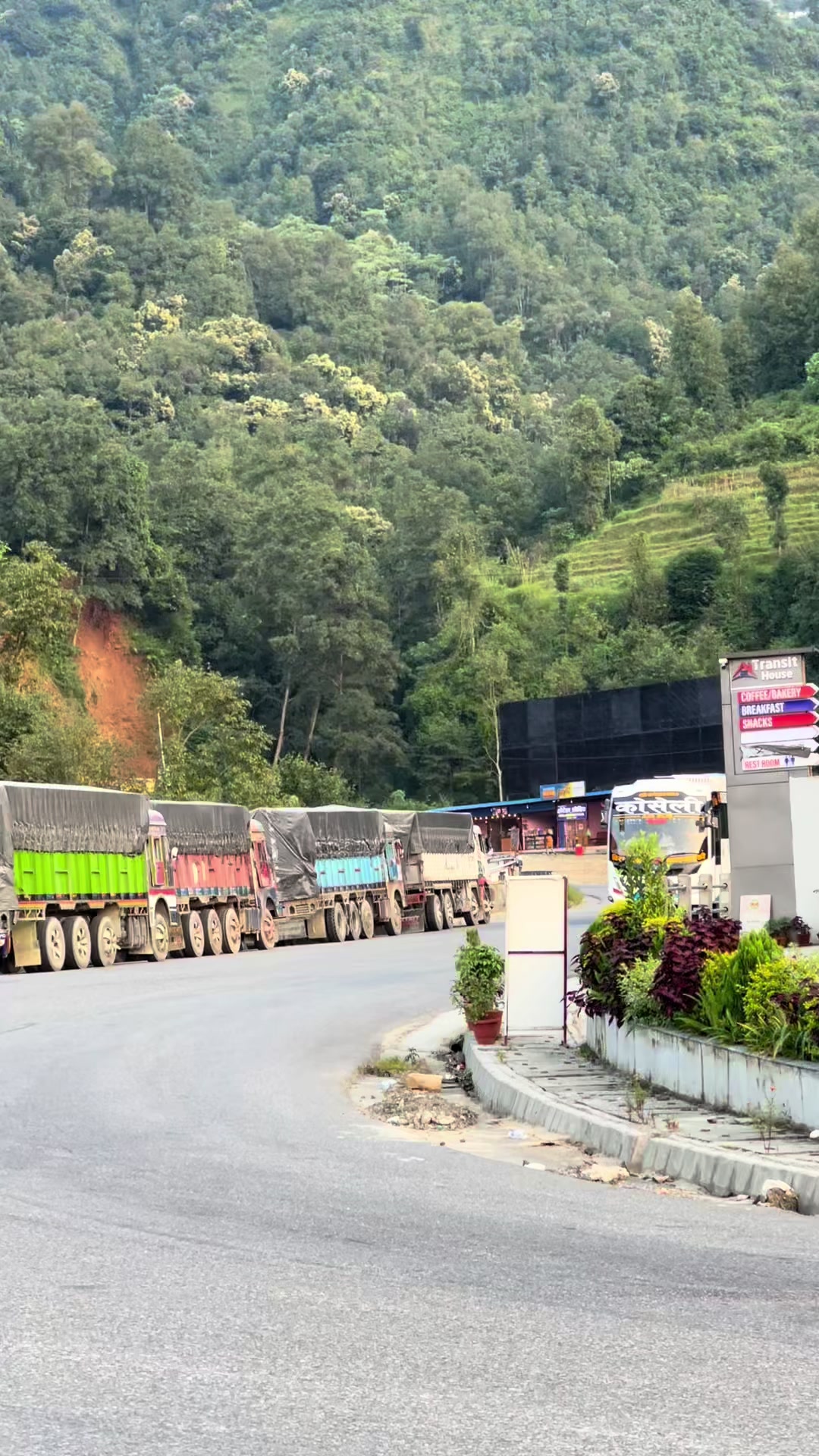 @Deluxe Bus Of Nepal🇳🇵🇳🇵