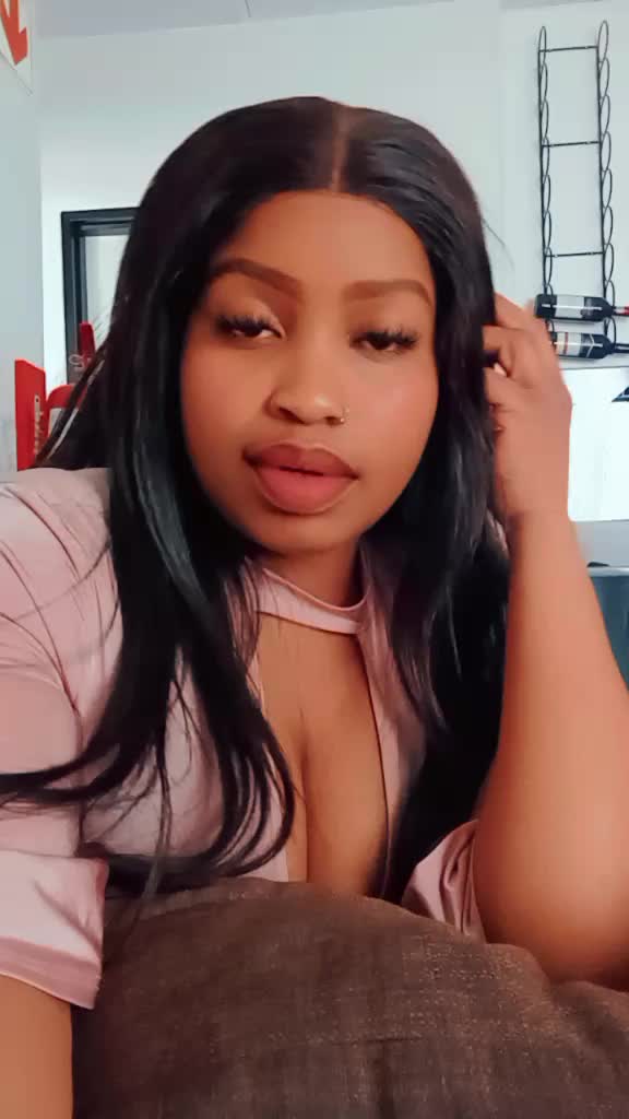 @Tshepii