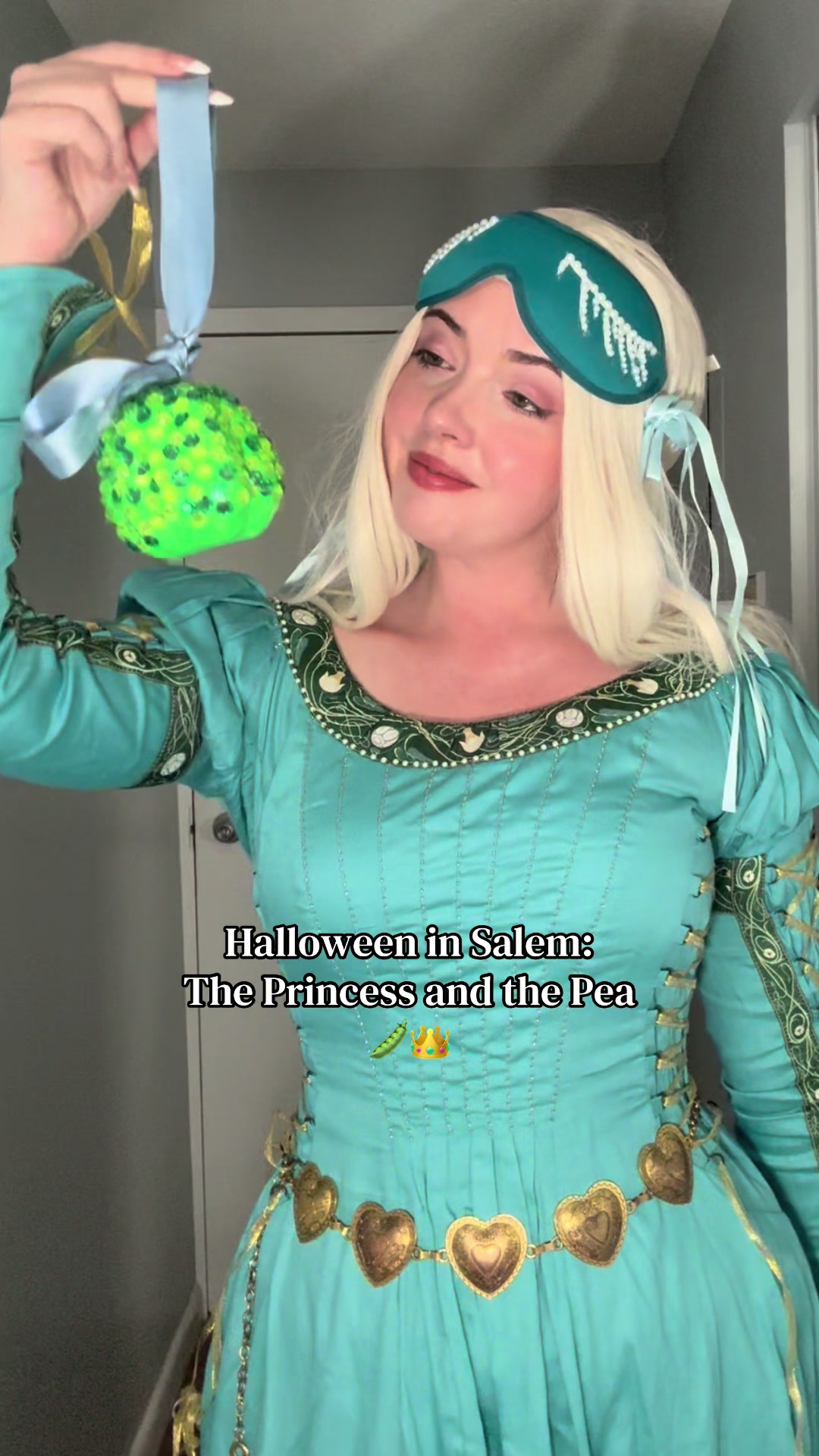 @GlamourPossum