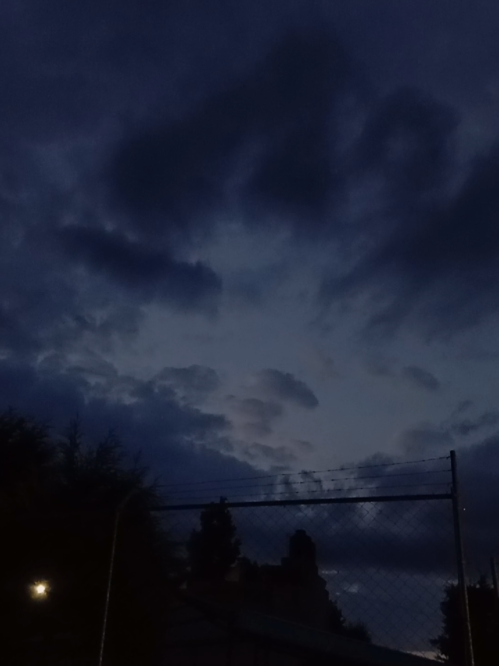 @𝓜𝓸𝓷.♡