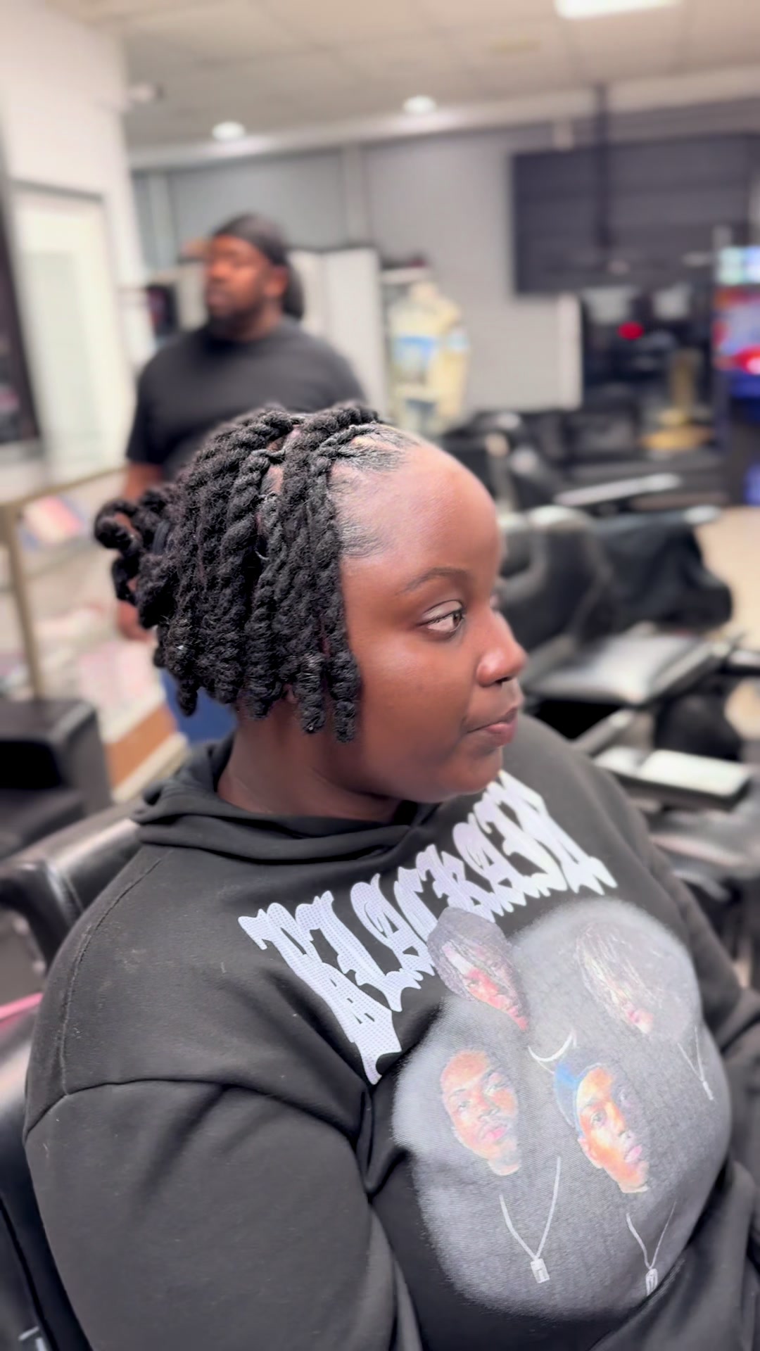 @ZOE-LOCKS-CUTZ