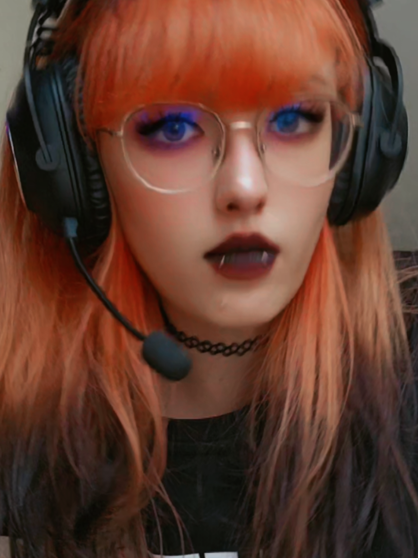 @ᴍꪮꪮꪀℓɪꜰʀᴇ