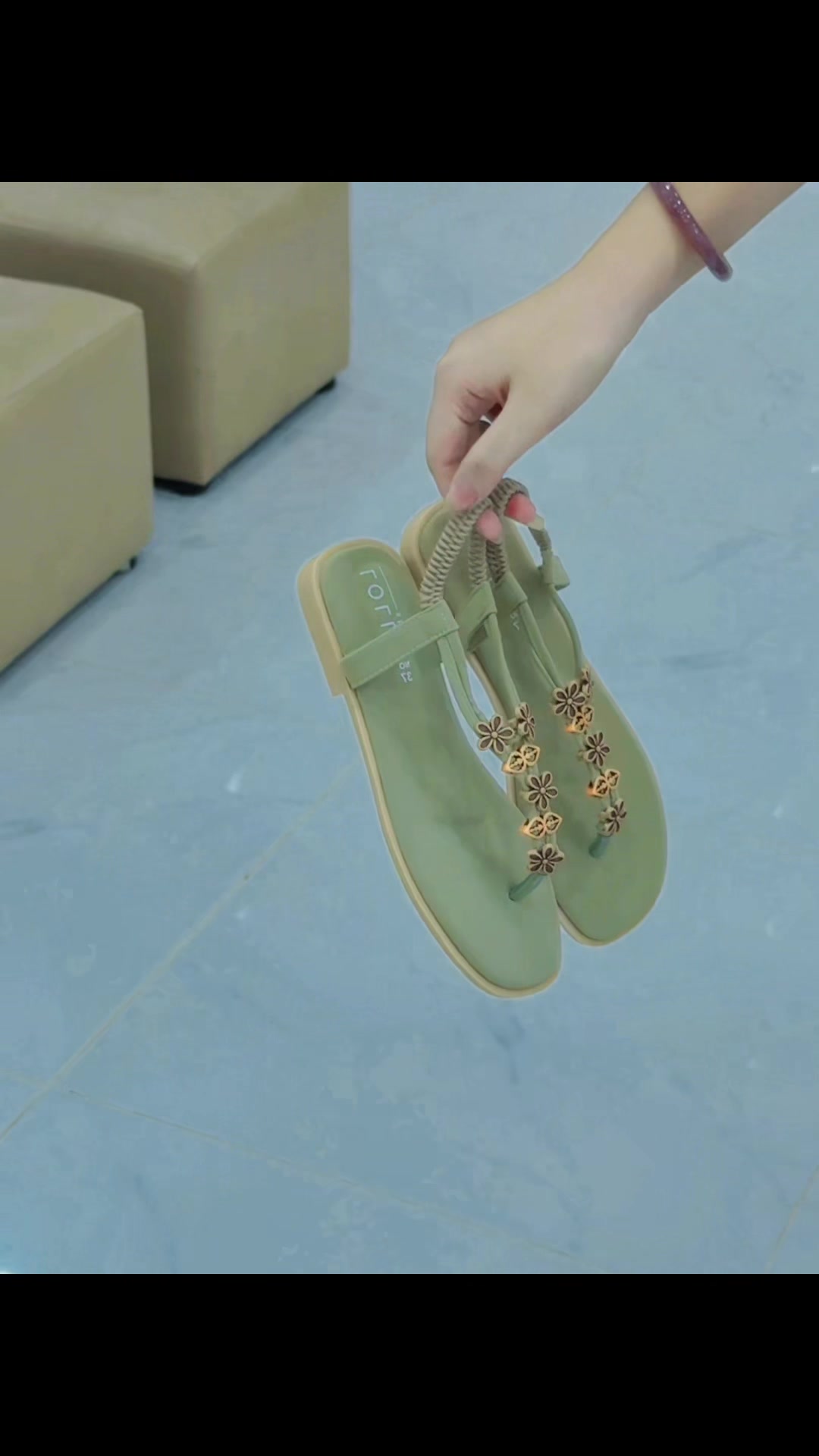 @Cherry Shoe Store