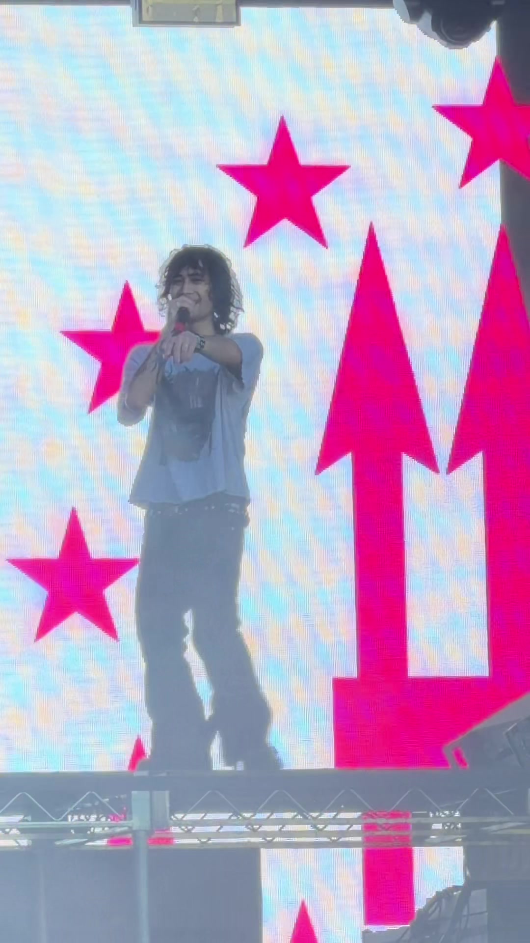 @vy ☆