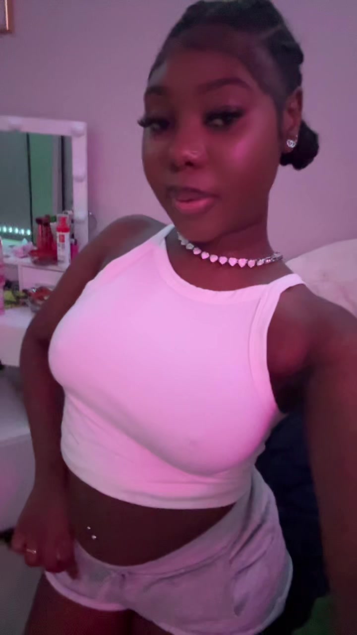 @Theyluv. Jaja☁️🧸