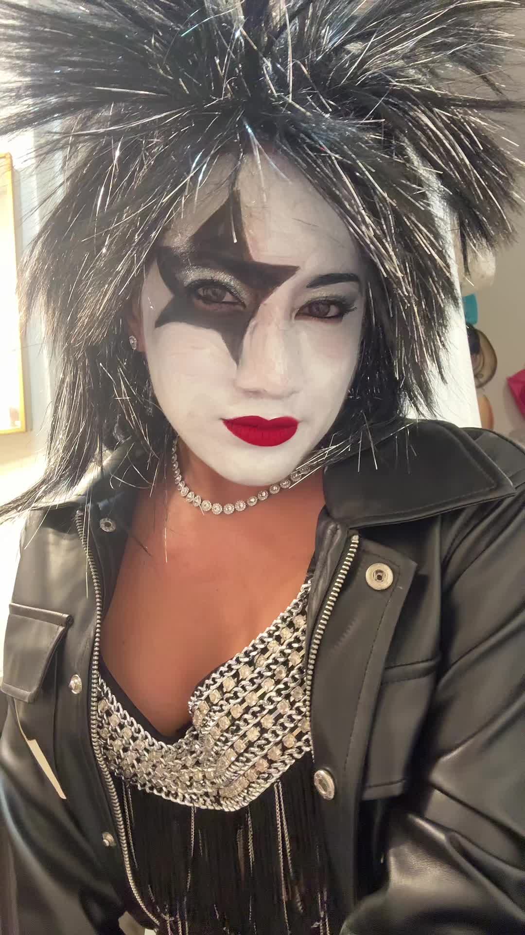 @lovelilahart