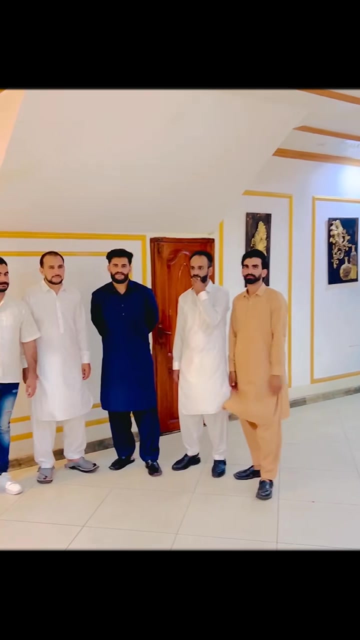 @ĶĀṢ̌ĤMÎŘĪ 🚩