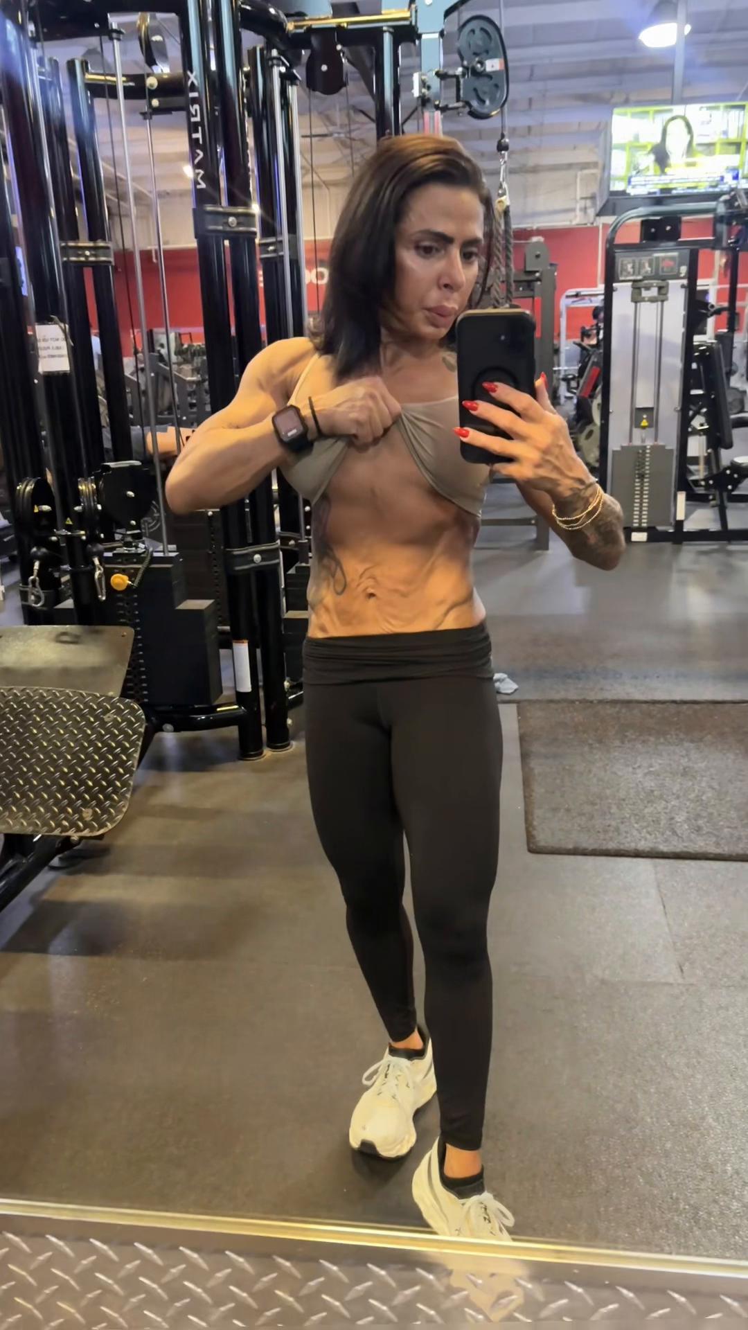 @MightyMelissa-IFBB-FIGURE-PRO