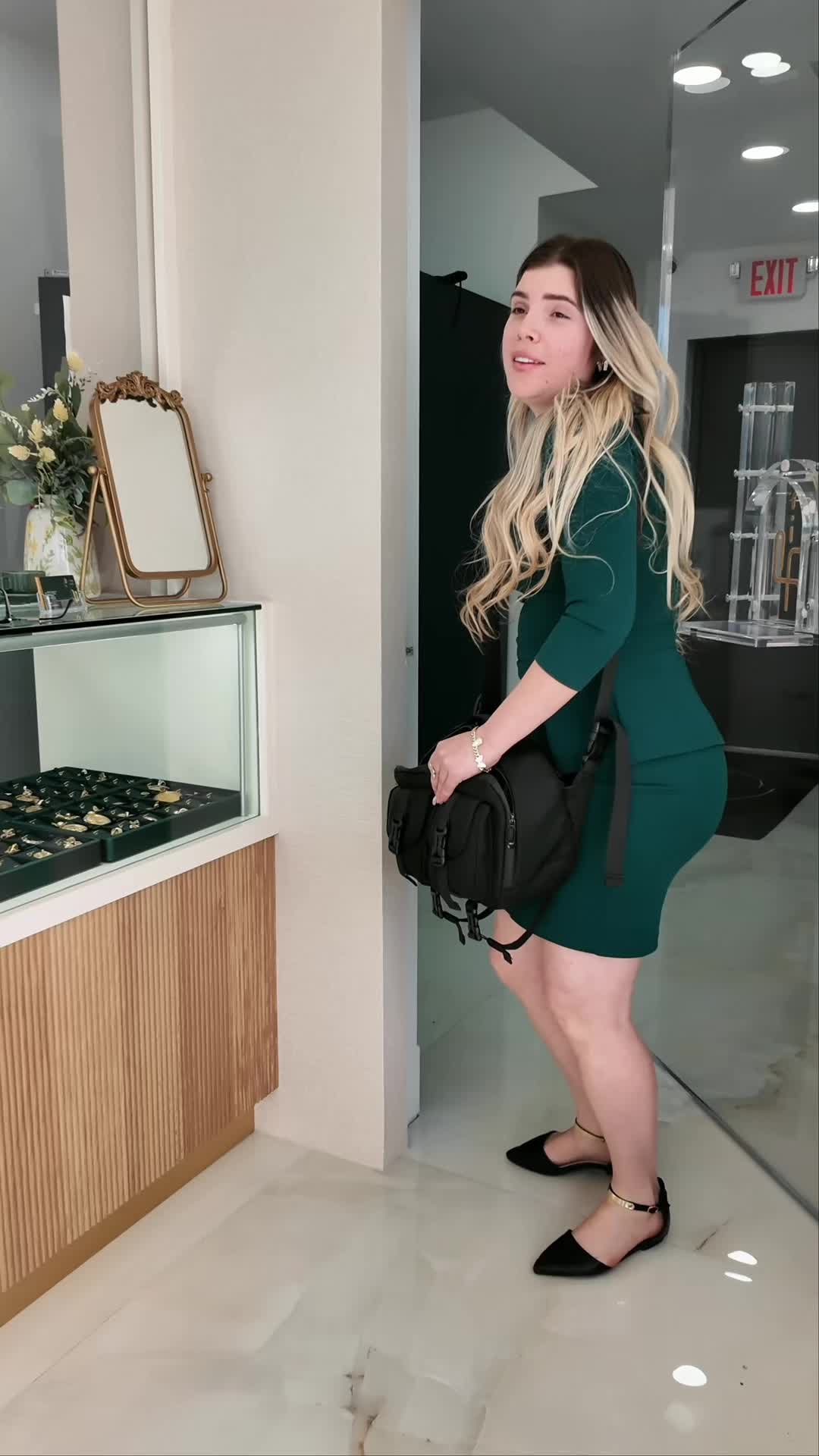 @LAS TUNAS JEWELRY LLC
