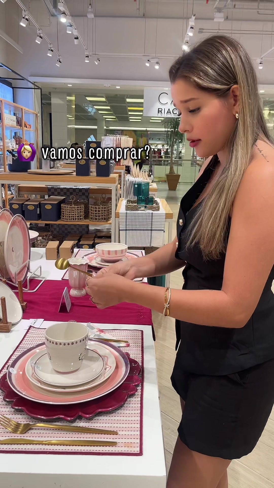 @liagomes020