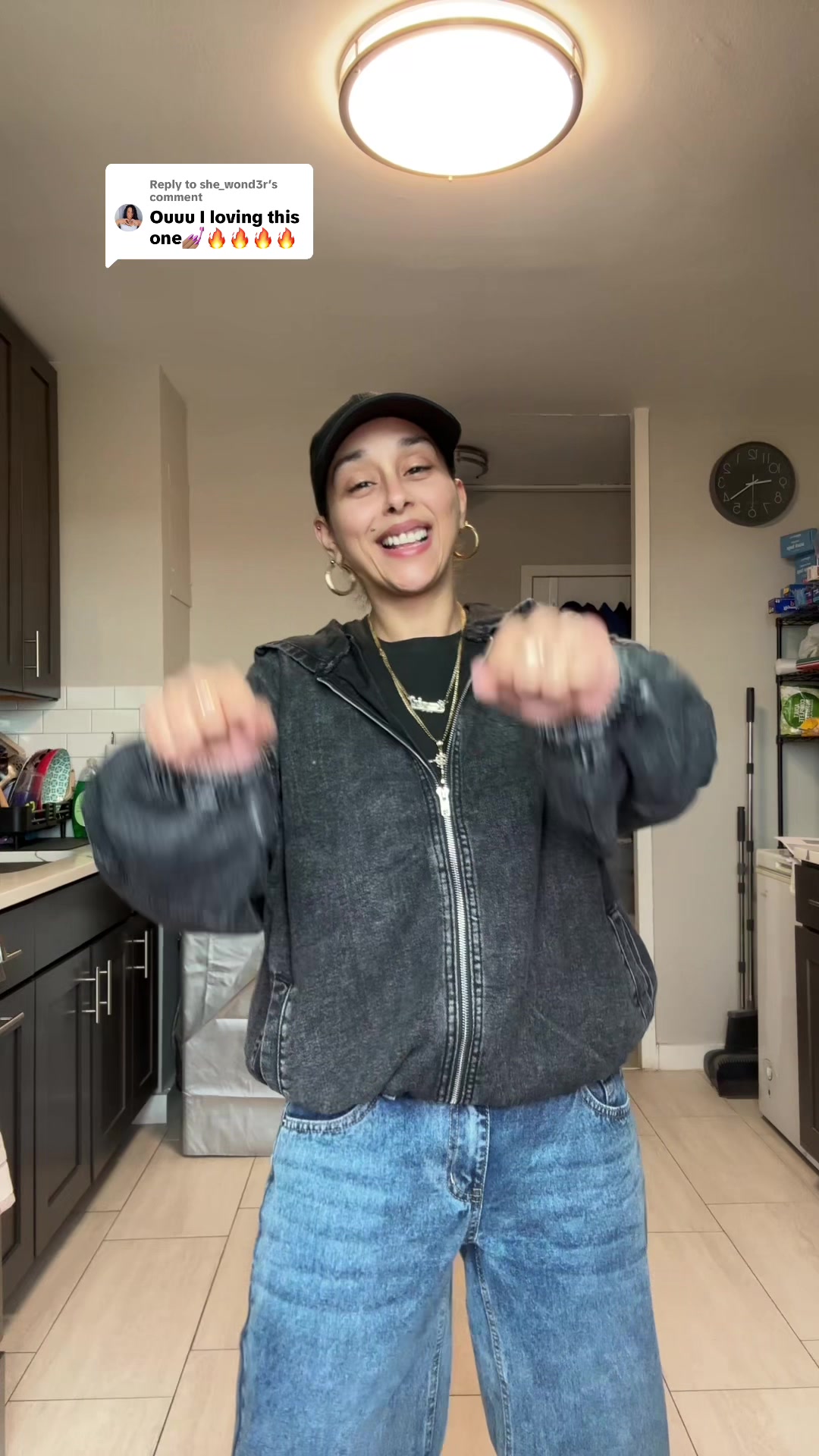 @momof4
