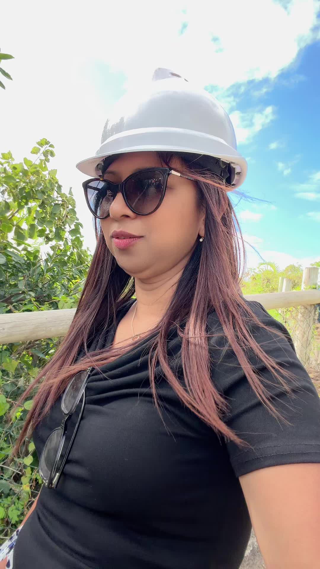 @SIMRAN 🇲🇺
