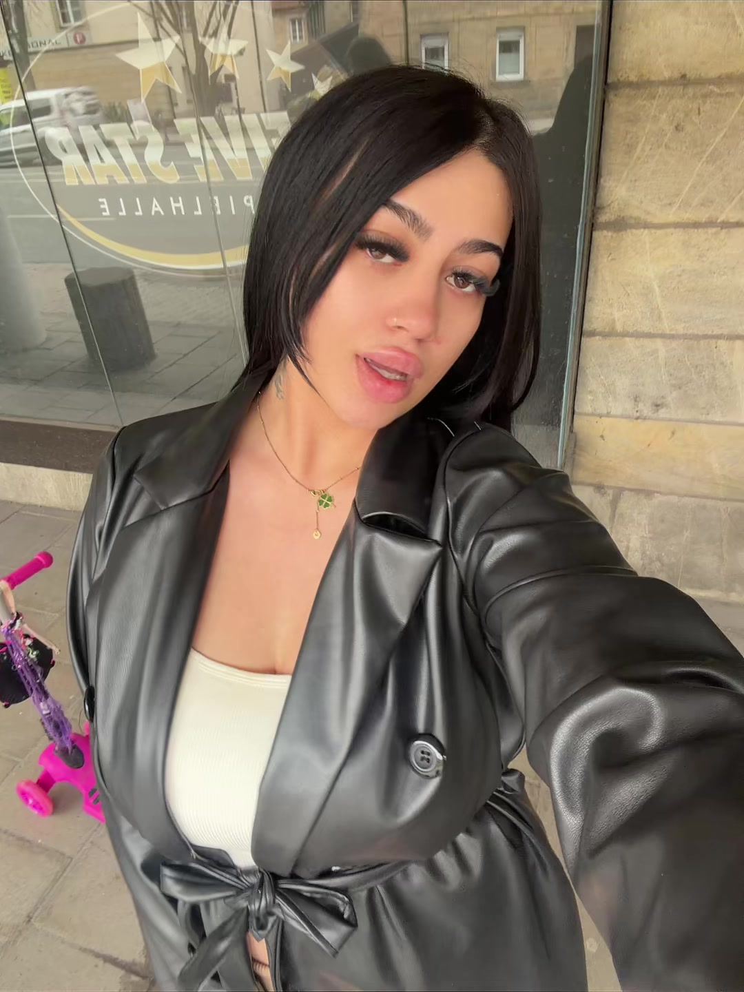 @Nikol Berkiova