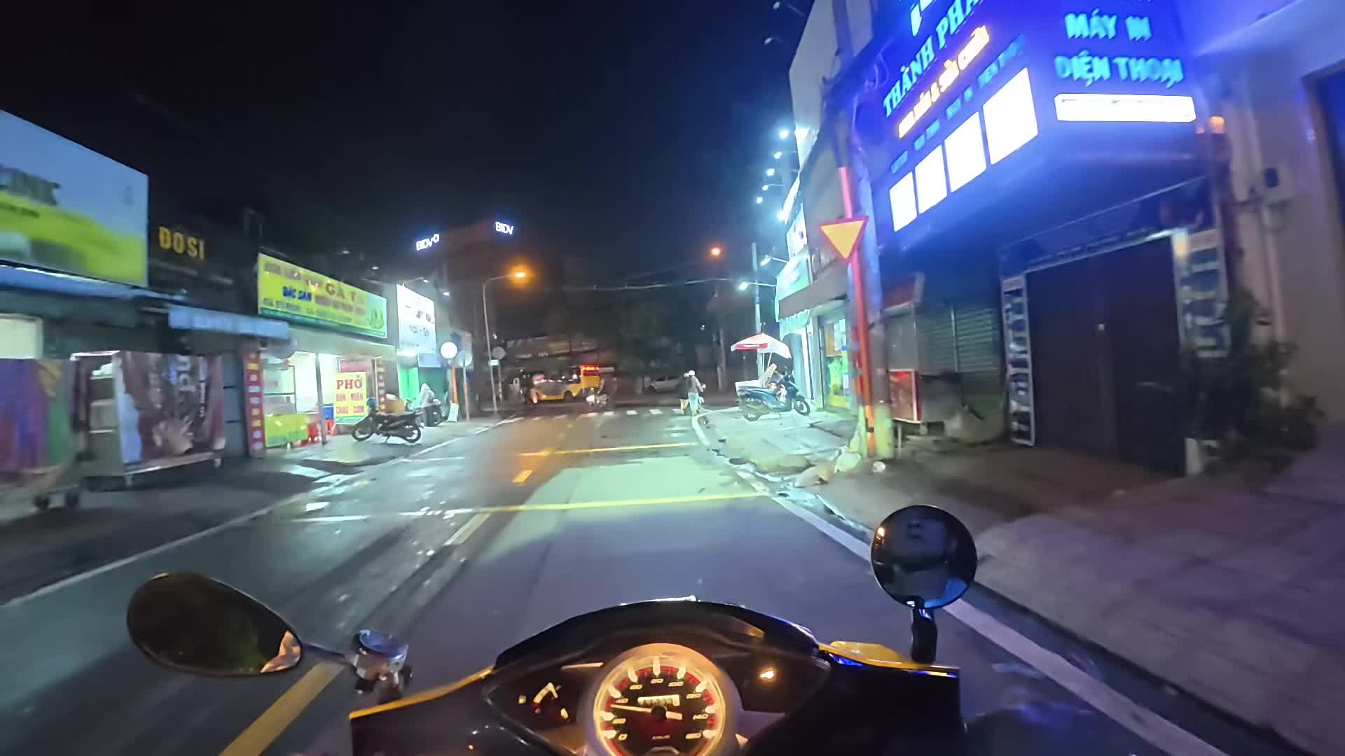 @Long Quận 9