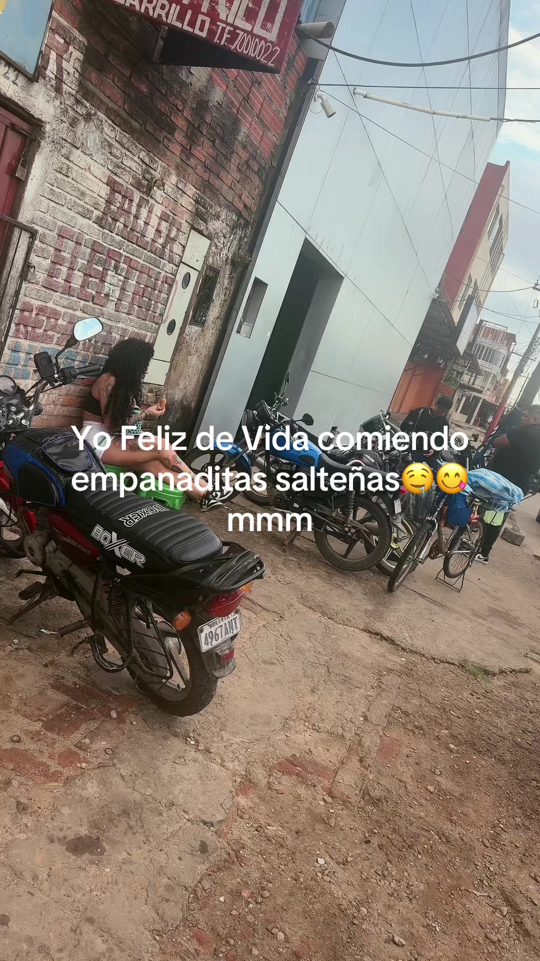 @triniLabombaLatina
