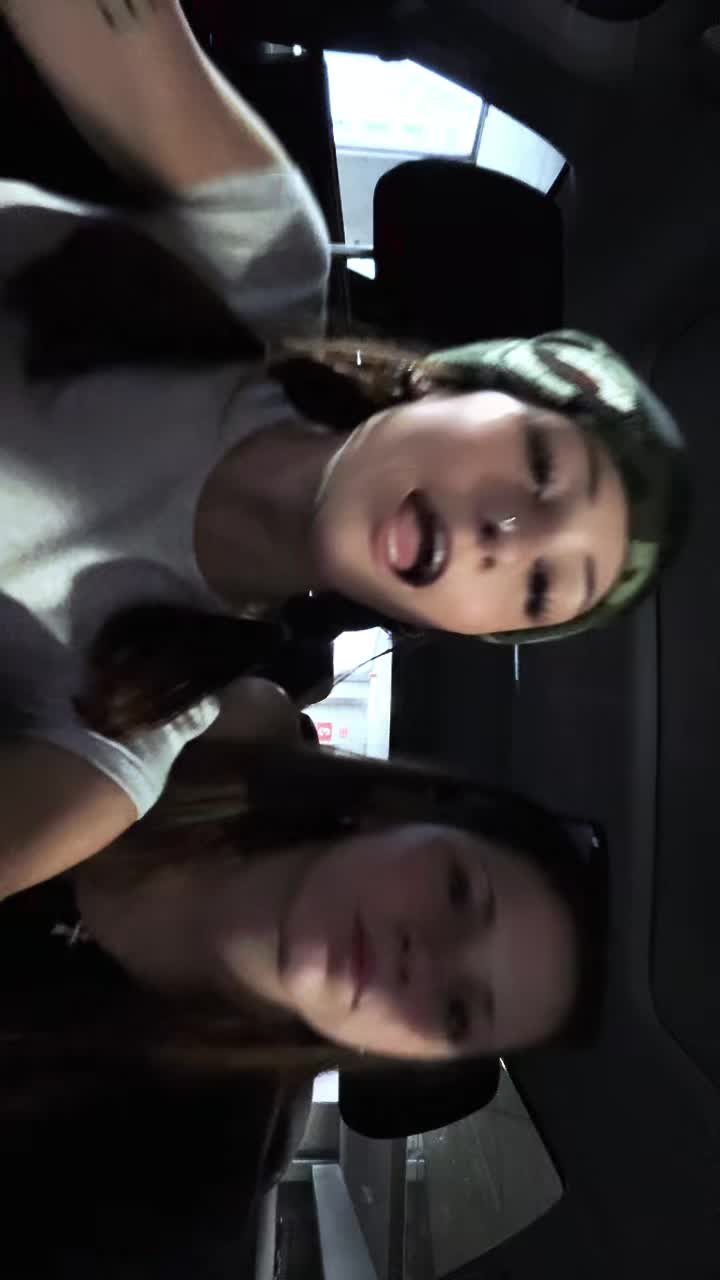 @꩜