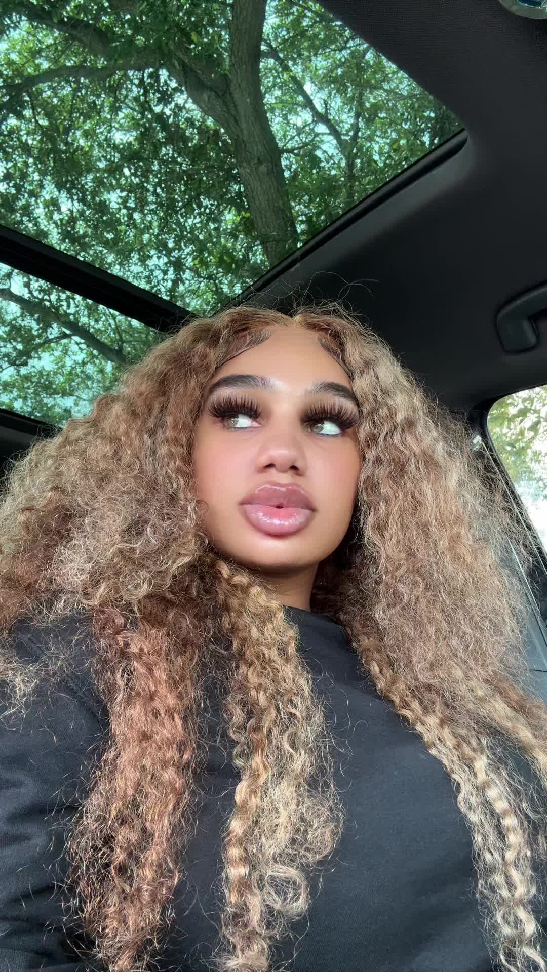 @Kayroyalxx