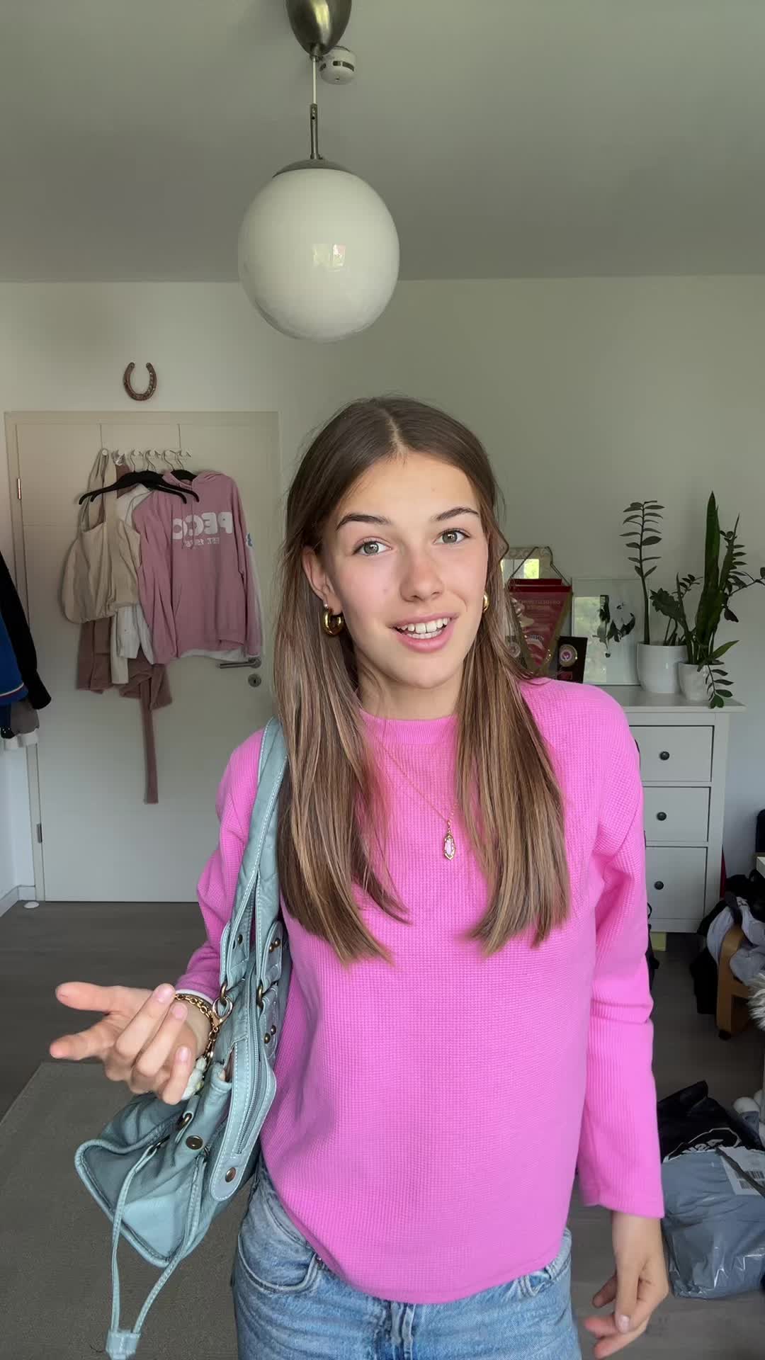 @adelesfashiondiary