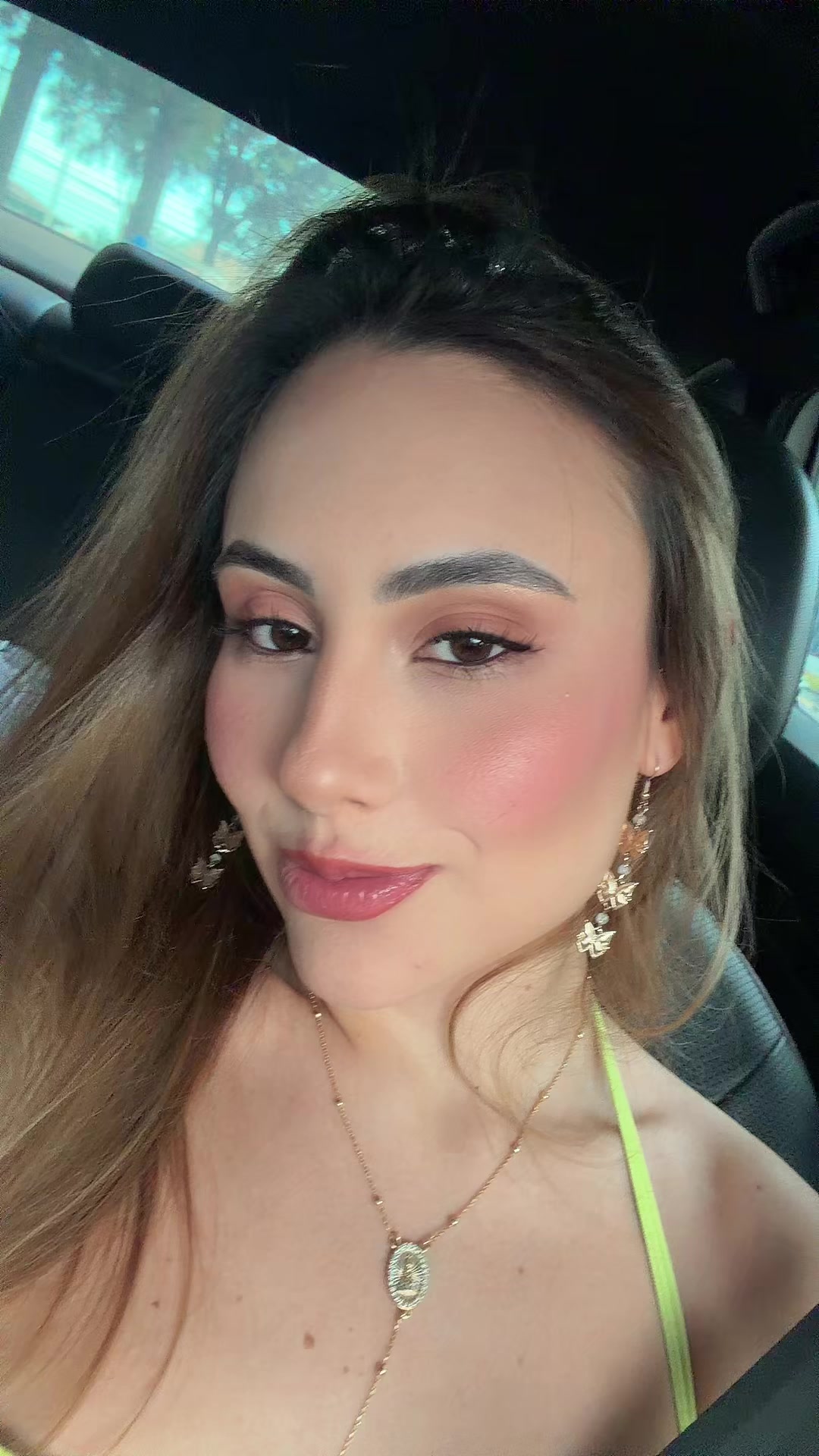 @Let&iacute;cia B.