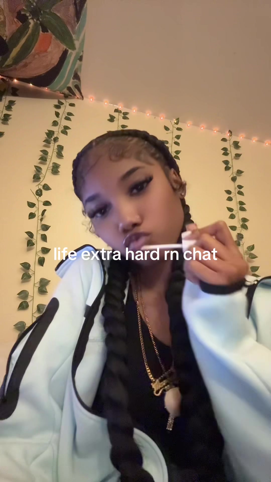 @thequeenspampage