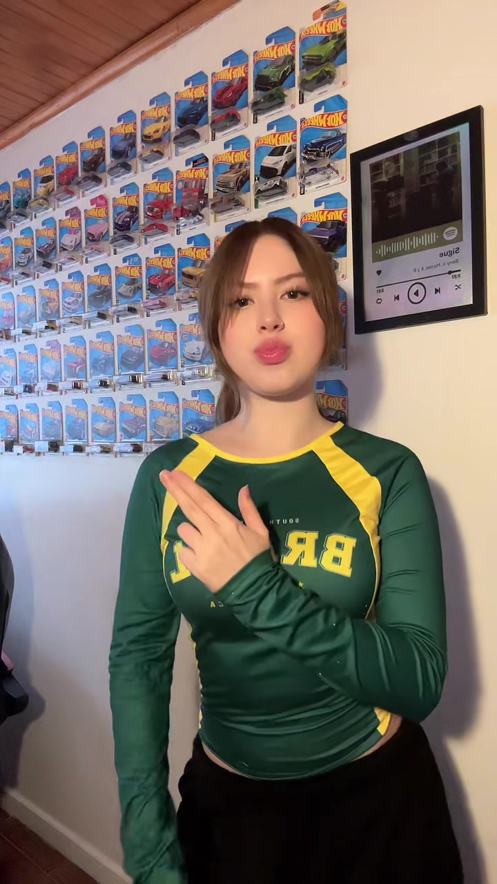 @๐๐๐ข๐๐ ๐๐๐๐๐๐