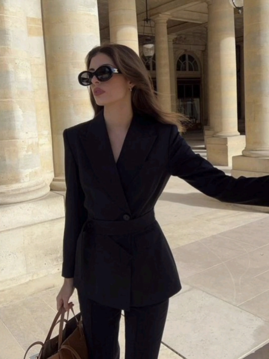 @Elegance| Femininity| Success