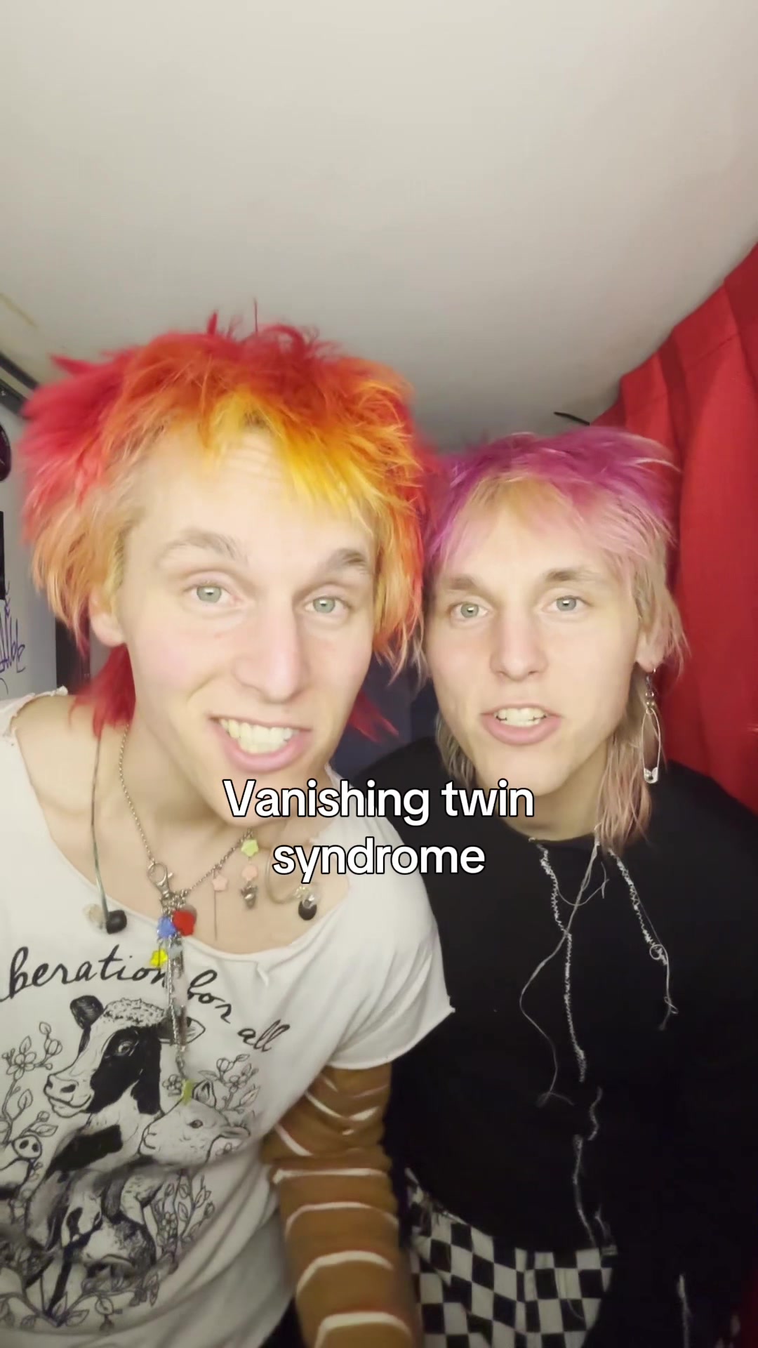@Venus Twins